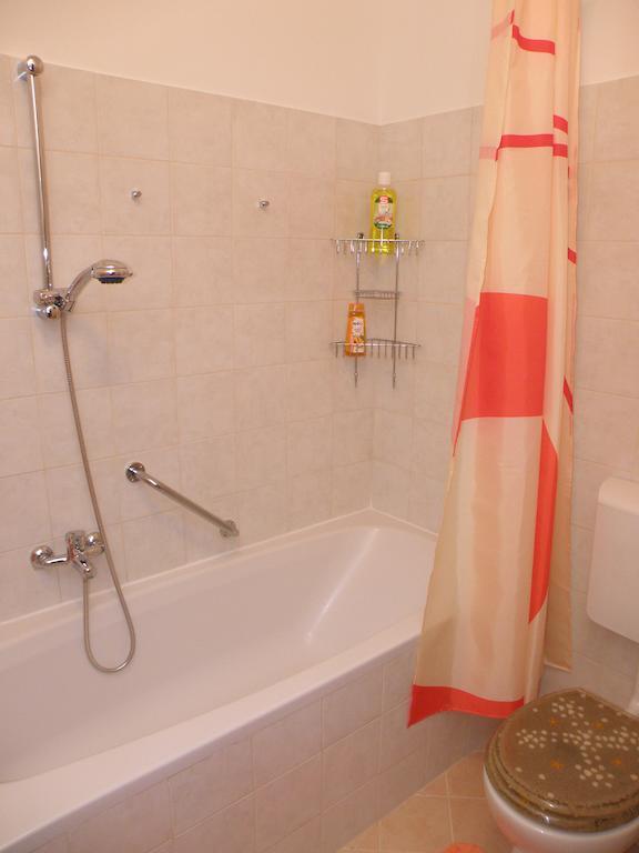 Prestige Apartman Zagreb Bagian luar foto